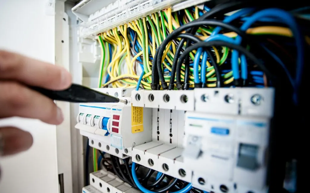 Electrical & Mechanical Engineering